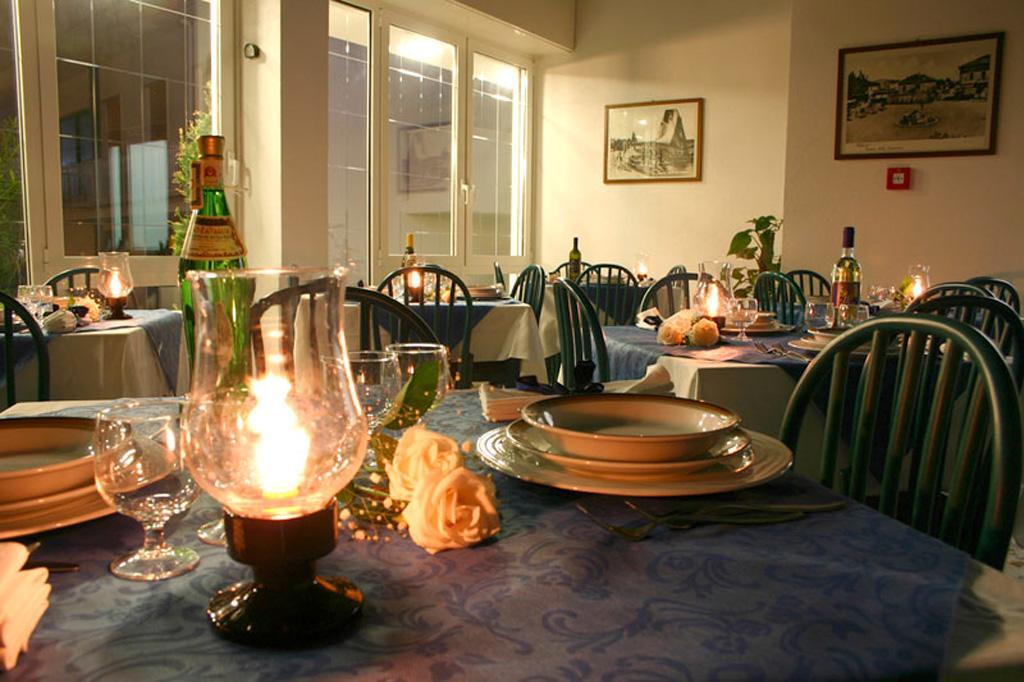 Hotel Della Motta Белларія-Іджеа-Марина Екстер'єр фото